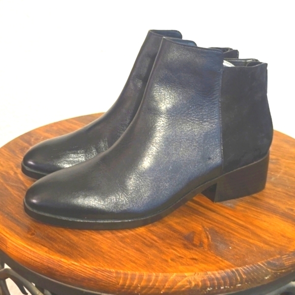 Cole Haan Black Premium leather Booties boots Grand Os Sig. Elion Neutral Sz.10 - Picture 1 of 14